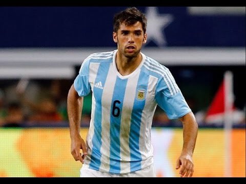 Guillermo y Emmanuel son fanáticos de los signos. Guillermo del menos y Emmanuel Mas #Superclasico