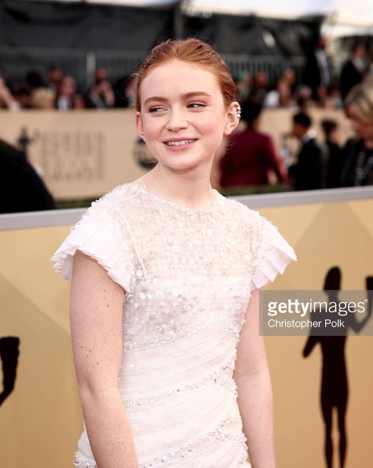 milidgrazer's tweet photo. mi fantasia es que sadie sink pueda subir al escenario con el cast y recibir un premio https://t.co/nt0TpbWK7b