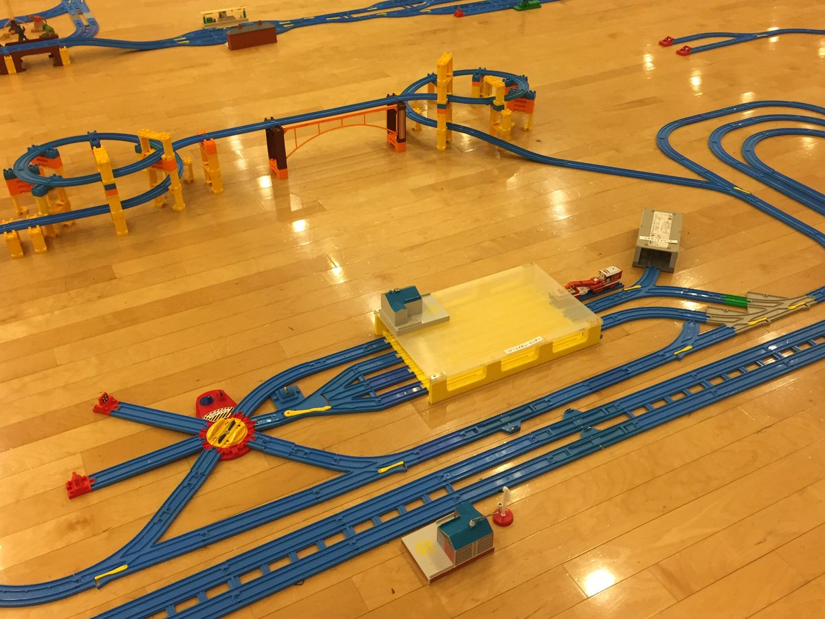 プラレールできかんしゃトーマス全駅再現した時に、まだアップして