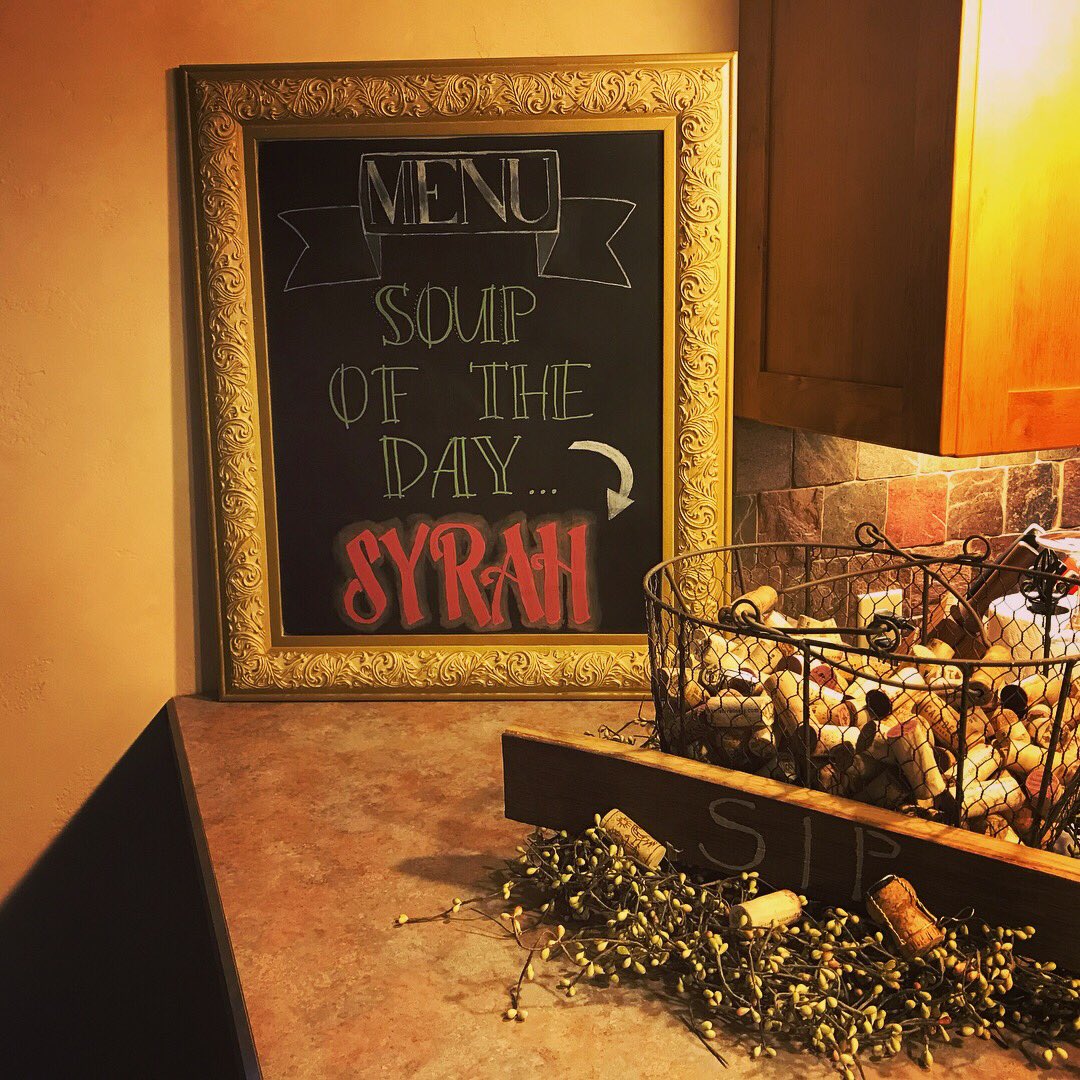 chalk_the_line's tweet photo. Soup of the day... Syrah! ๐ท
#ChalkTheLine
#customdesign
#chalk
#liquidchalk
#lettering
#homedecor
#pickyourpoison
#syrah
#quesyrahsyrah https://t.co/WigpV8ek5n