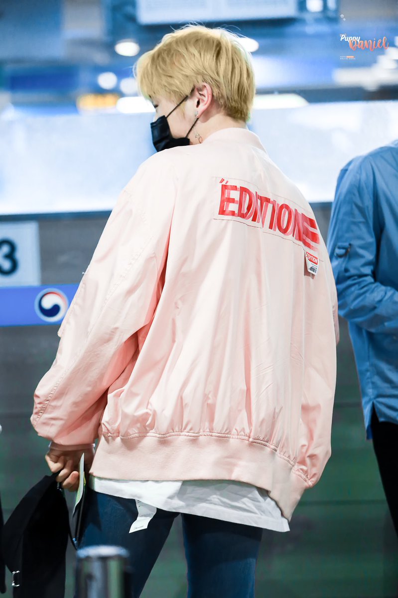 puppydaniel1210's tweet photo. 180122 ICN #강다니엘 #워너원 https://t.co/wTZeBx4NB0