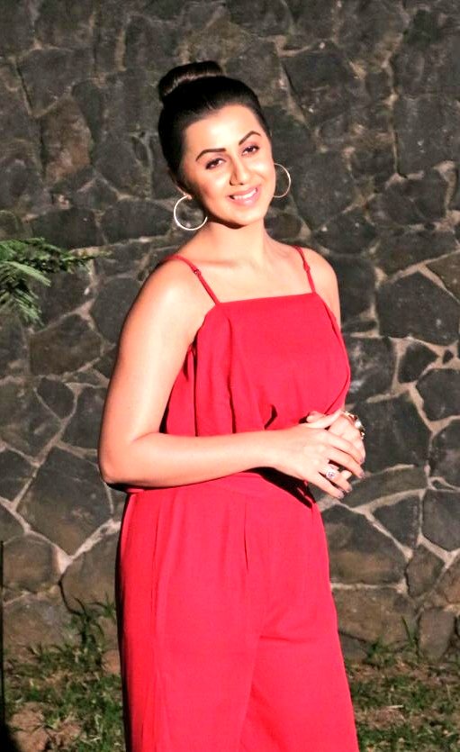 snehasallapam's tweet photo. Gorgeous #NikkiGalrani from #PakkaTeaserLaunch https://t.co/kGXGvGIBr2