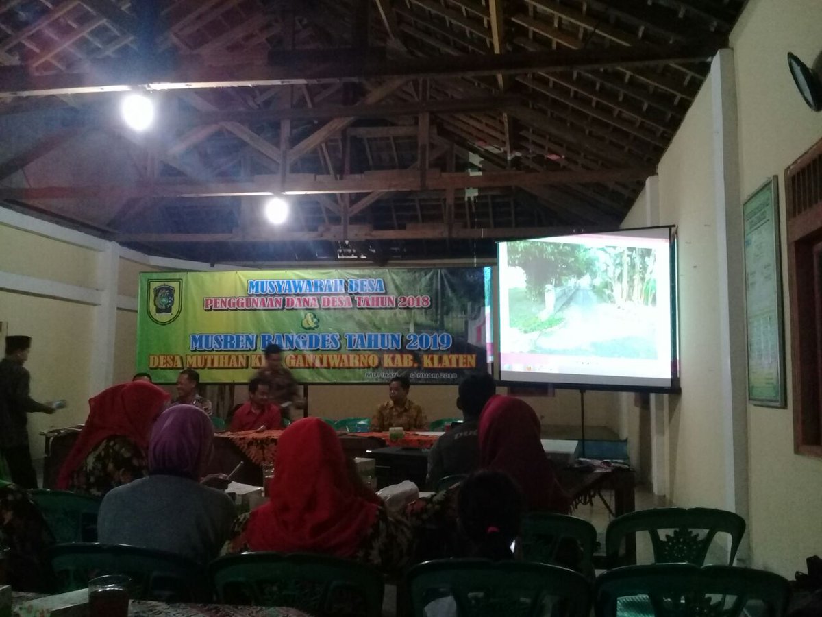 P3mdKec's tweet photo. Musyawarah Desa Mutihan, Kecamatan Gantiwarno, Kabupaten Klaten 
#KemendesaPDTT 
@EkoSandjojo 
@anwsanusi 
@taufikmadjid71 
@fachrilabalado 
@bardi 
@BenyRosario 
@gatotprakasa https://t.co/6yBa3MY5AM