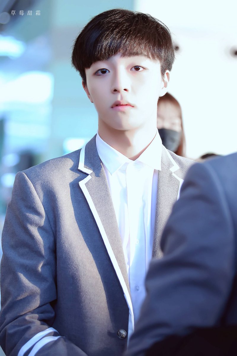 Nickpacce's tweet photo. ตาชั้นเดียวเมือนมินซอกด้วยยยยยย ได้เมนเพิ่ม5555555 #IdolProducer https://t.co/VbXwNIbGtG