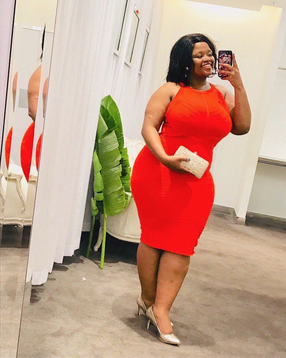 OyamaBotha's tweet photo. @VandAWaterfront @SunMetZA Winner for the #GetMeSetVandA is announced today...

I already entered....this is just a reminder of the top 4 looks that deserve a VIP Experience ‼️‼️‼️

@SunMetZA  @VandAWaterfront please go ahead and announce me as your winner 😁😁🙌🏾 I’m ready!! https://t.co/H9wWYoEK7G