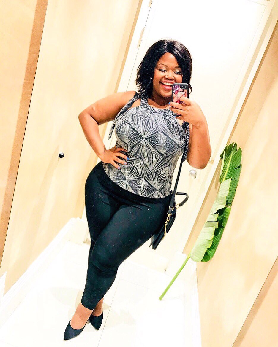OyamaBotha's tweet photo. @VandAWaterfront @SunMetZA Winner for the #GetMeSetVandA is announced today...

I already entered....this is just a reminder of the top 4 looks that deserve a VIP Experience ‼️‼️‼️

@SunMetZA  @VandAWaterfront please go ahead and announce me as your winner 😁😁🙌🏾 I’m ready!! https://t.co/mLSQbKso0y