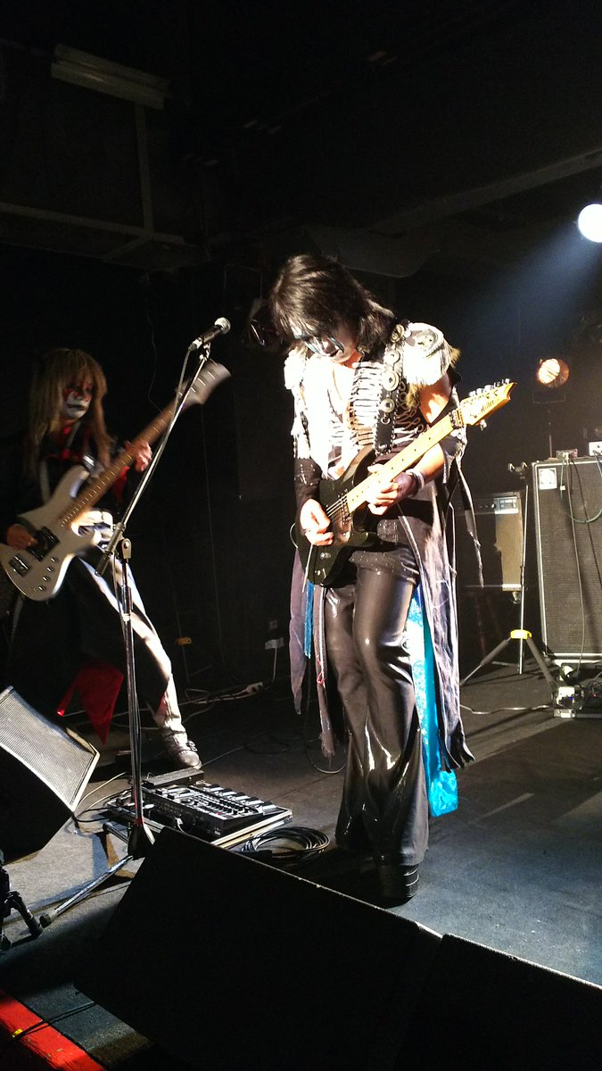 noriko_Flow's tweet photo. 昨日のFASCISTさん、その1♪
スマホクオリティなので、画質はご容赦💦
#FASCIST
#VOXholl
#古都ライブVOL2 https://t.co/HLsnfogFTq