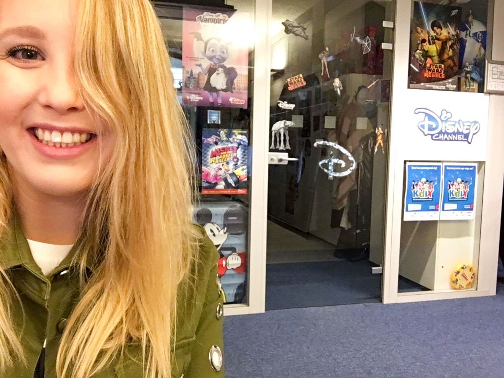 weareMEB's tweet photo. Eline loopt stage bij Walt Disney Company https://t.co/ddD8ZPMr3K #wearemeb https://t.co/OlAZ1x7arR