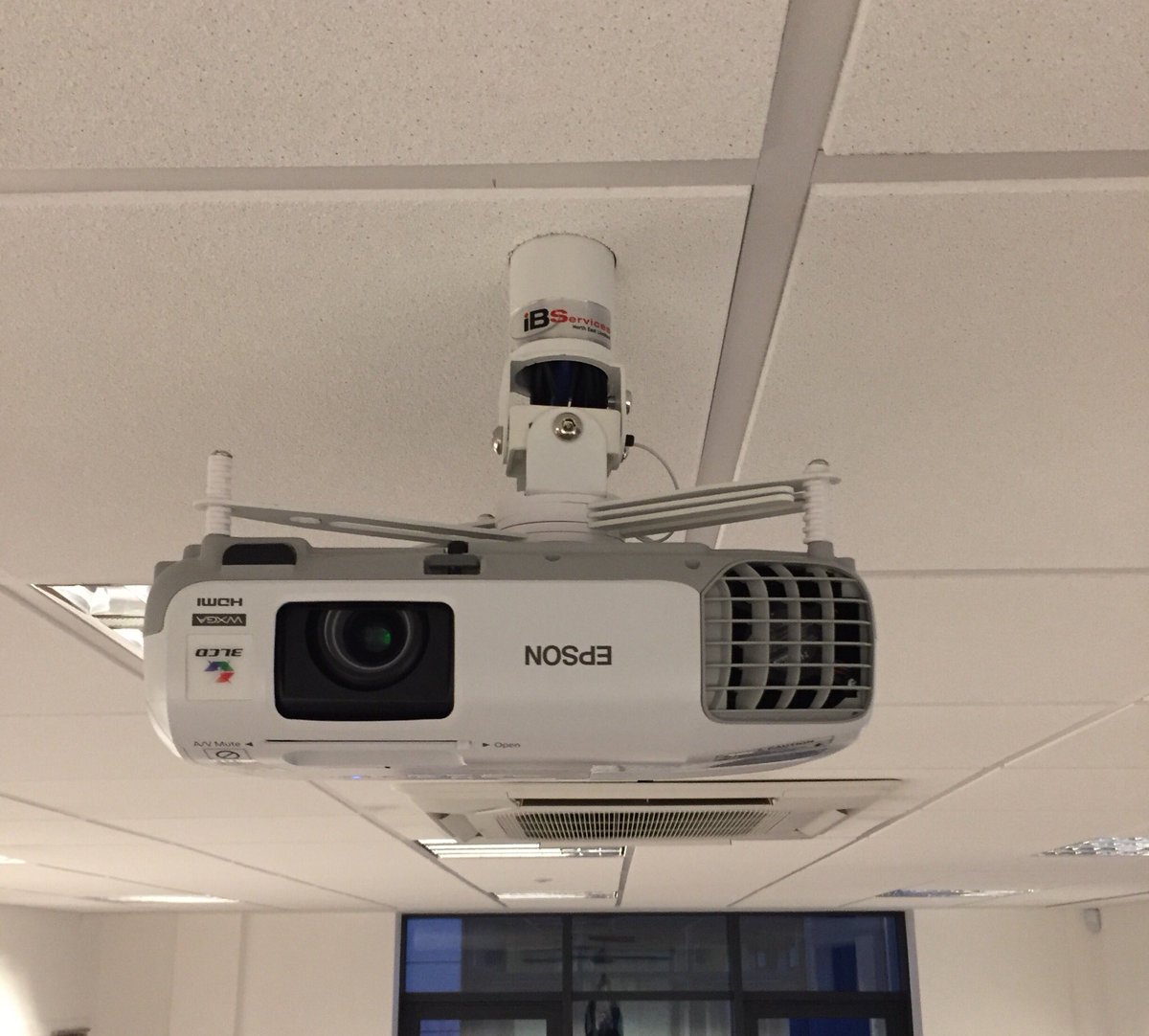 I_B_Services's tweet photo. Here’s a small snapshot of our work at a newly opened office for a local accounting firm in Portlethen. Along with this widescreen projection setup and speaker system, we also provided two meeting rooms with wall mounted screens connected via a desk mounted connection box. https://t.co/wgrjlOUVOl