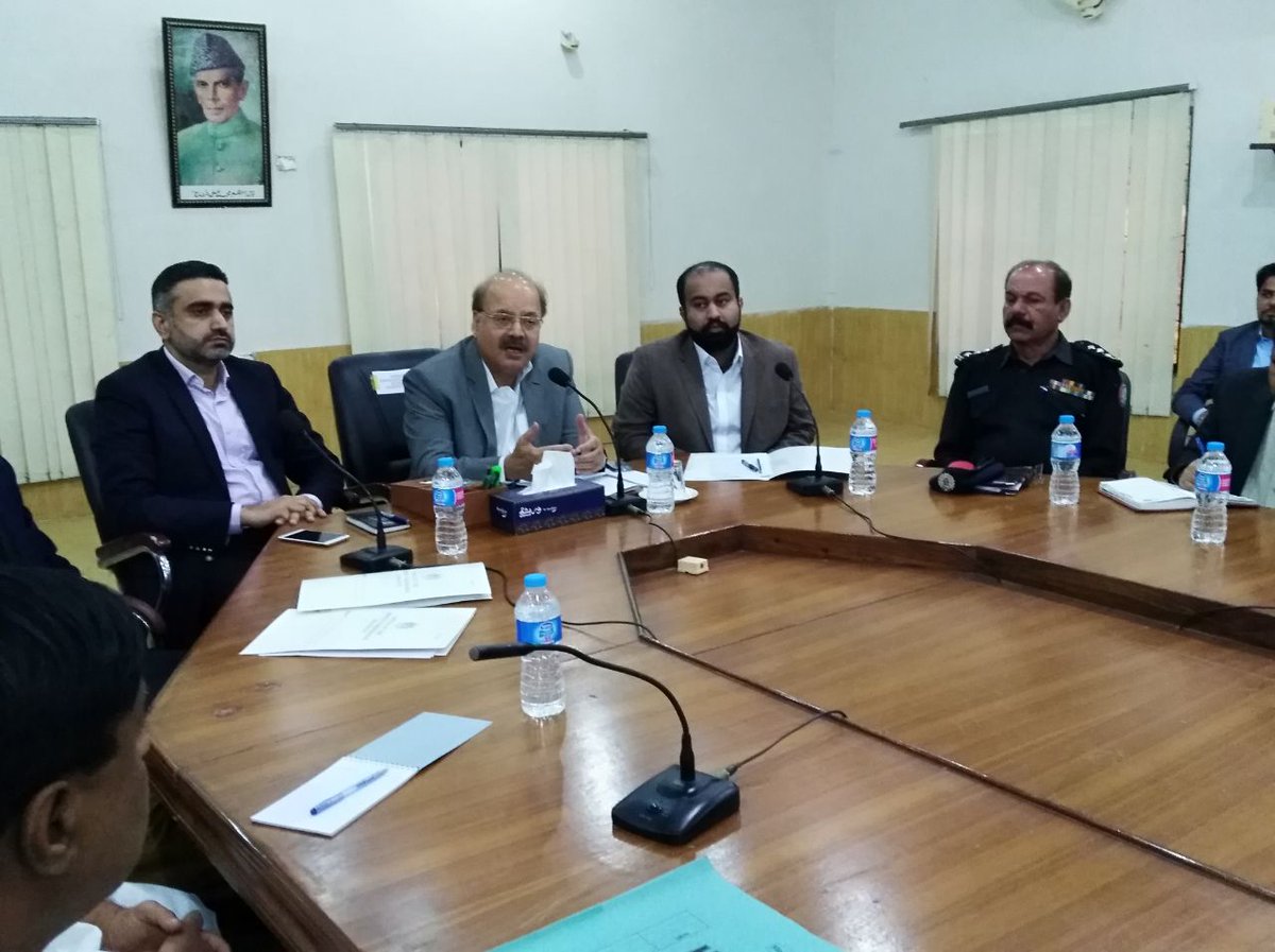 NadeemWassan4's tweet photo. Minster of industries and commerce Manzoor Hussain wassan attending the meeting with all district heads regarding progress of various development schemes and law &amp;order @ khairpur darbar hall 
@BBhuttoZardari @BakhtawarBZ 
@AseefaBZ @MediaCellPPP @MWassan1 @ShahNafisa 
@HWassan https://t.co/5ARUOUg3Xh