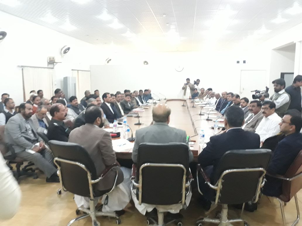 NadeemWassan4's tweet photo. Minster of industries and commerce Manzoor Hussain wassan attending the meeting with all district heads regarding progress of various development schemes and law &amp;order @ khairpur darbar hall 
@BBhuttoZardari @BakhtawarBZ 
@AseefaBZ @MediaCellPPP @MWassan1 @ShahNafisa 
@HWassan https://t.co/5ARUOUg3Xh