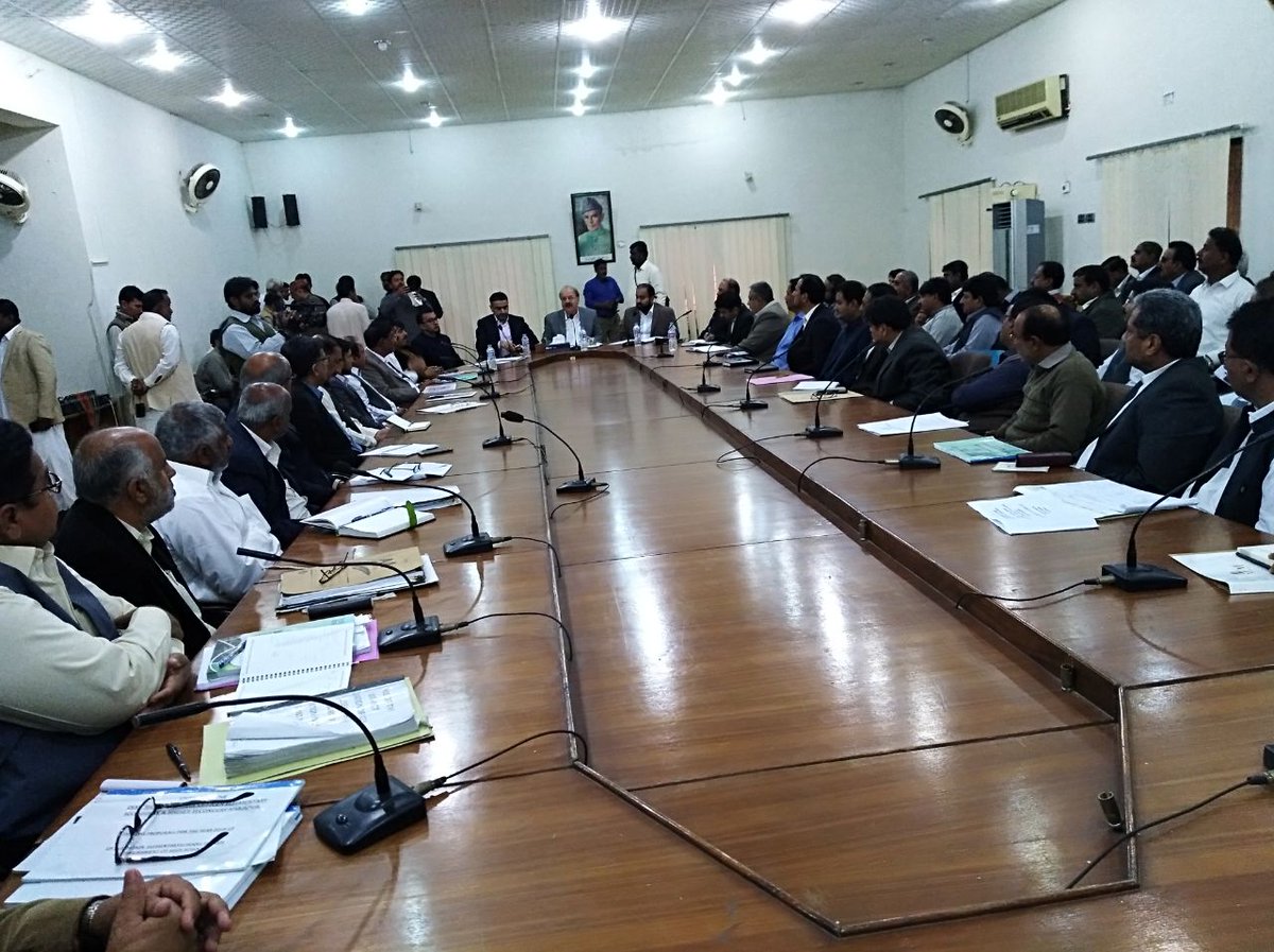 NadeemWassan4's tweet photo. Minster of industries and commerce Manzoor Hussain wassan attending the meeting with all district heads regarding progress of various development schemes and law &amp;order @ khairpur darbar hall 
@BBhuttoZardari @BakhtawarBZ 
@AseefaBZ @MediaCellPPP @MWassan1 @ShahNafisa 
@HWassan https://t.co/5ARUOUg3Xh