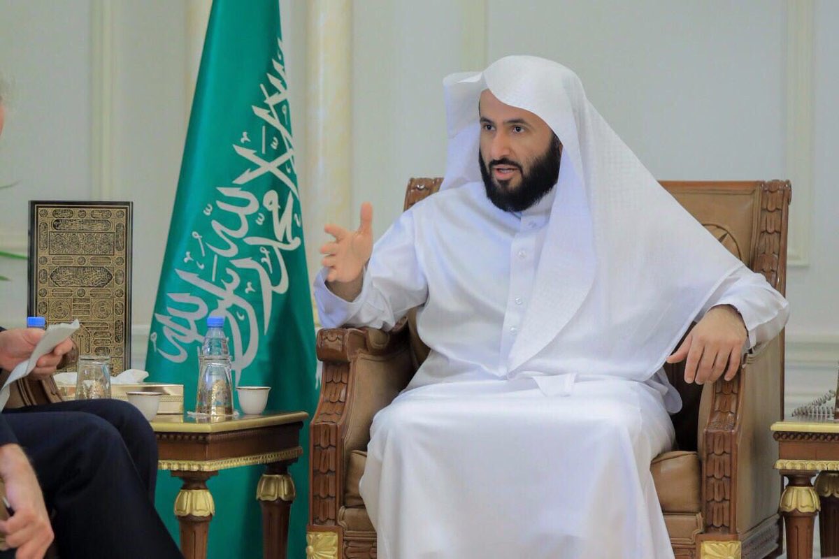 KSA24's tweet photo. وزير العدل اصدر قرار بالسماح للمحامين الخليجيين بمزاولة مهنة المحاماة عندنا https://t.co/nk1JgCtk5z