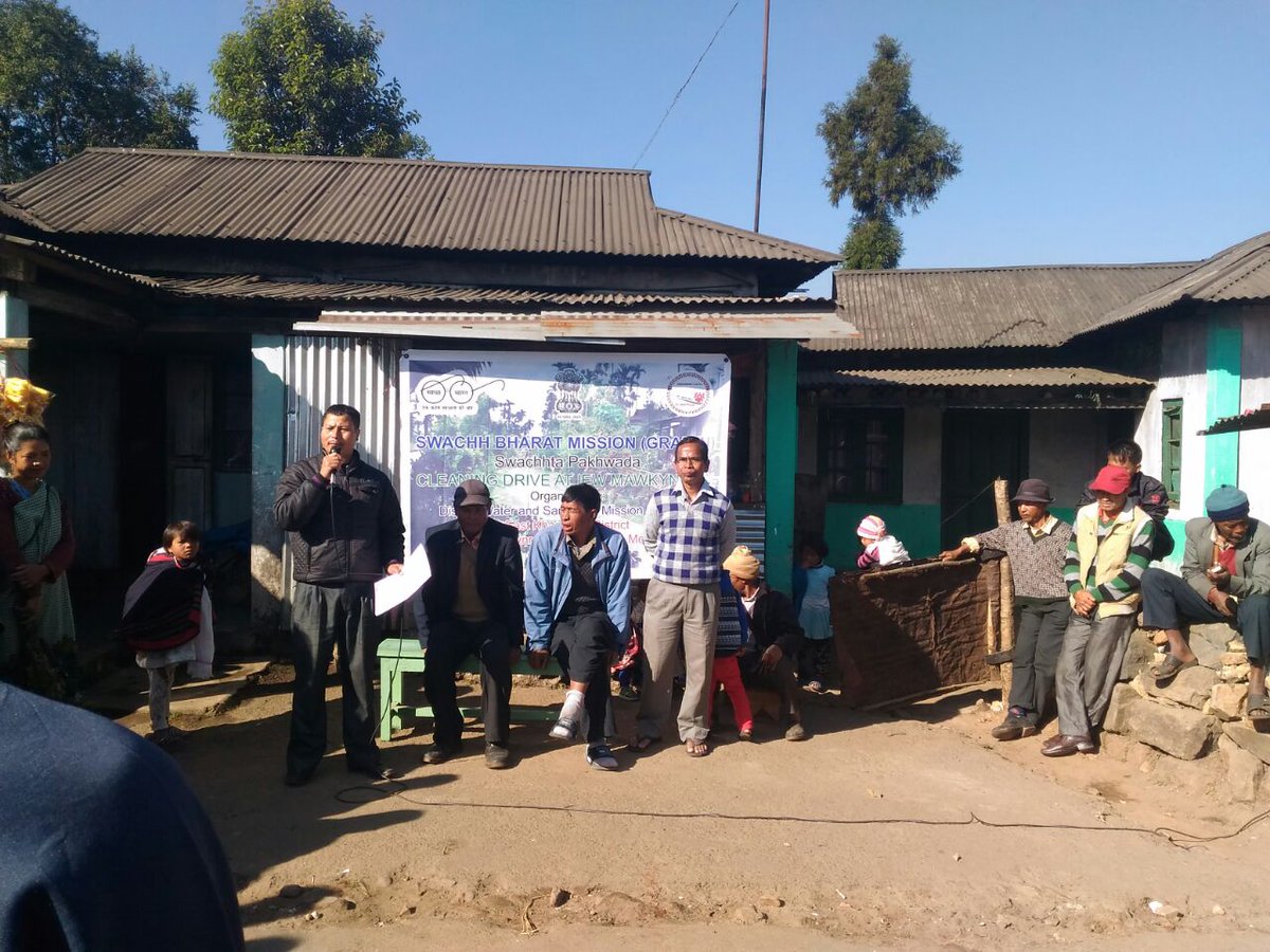 EastKhasi's tweet photo. #swachhtapakhwada at Mawkynrew Bus Stand #mawkynrew block #eastkhasihills #meghalaya being observed on the 22nd of January 2018 https://t.co/CyWEMl2lHu