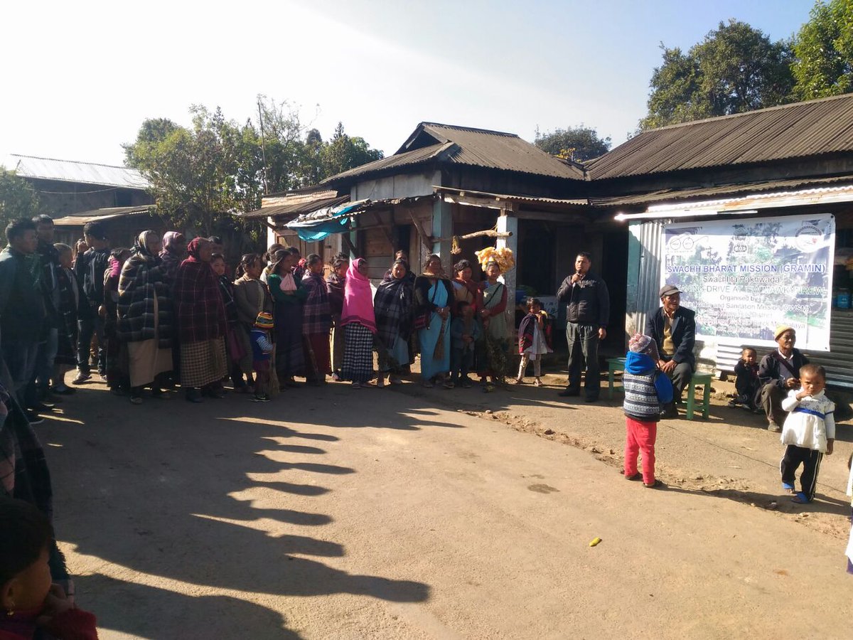 EastKhasi's tweet photo. #swachhtapakhwada at Mawkynrew Bus Stand #mawkynrew block #eastkhasihills #meghalaya being observed on the 22nd of January 2018 https://t.co/CyWEMl2lHu