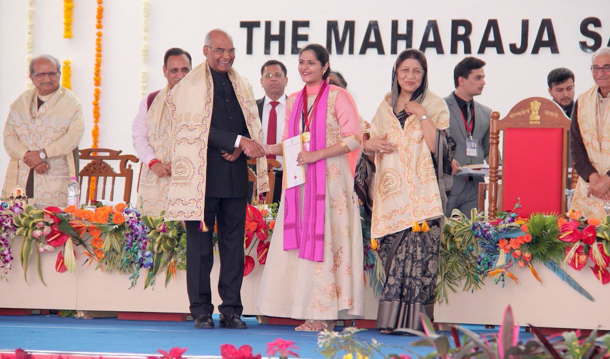 CMOGuj's tweet photo. President Shri Ram Nath Kovind today attended and addressed the 66th convocation ceremony of MS University of Vadodara along with Gujarat Governor Shri OP Kohli &amp; Gujarat CM Shri @vijayrupanibjp and conferred degrees and medals to the successful students https://t.co/JWByUmr9AC