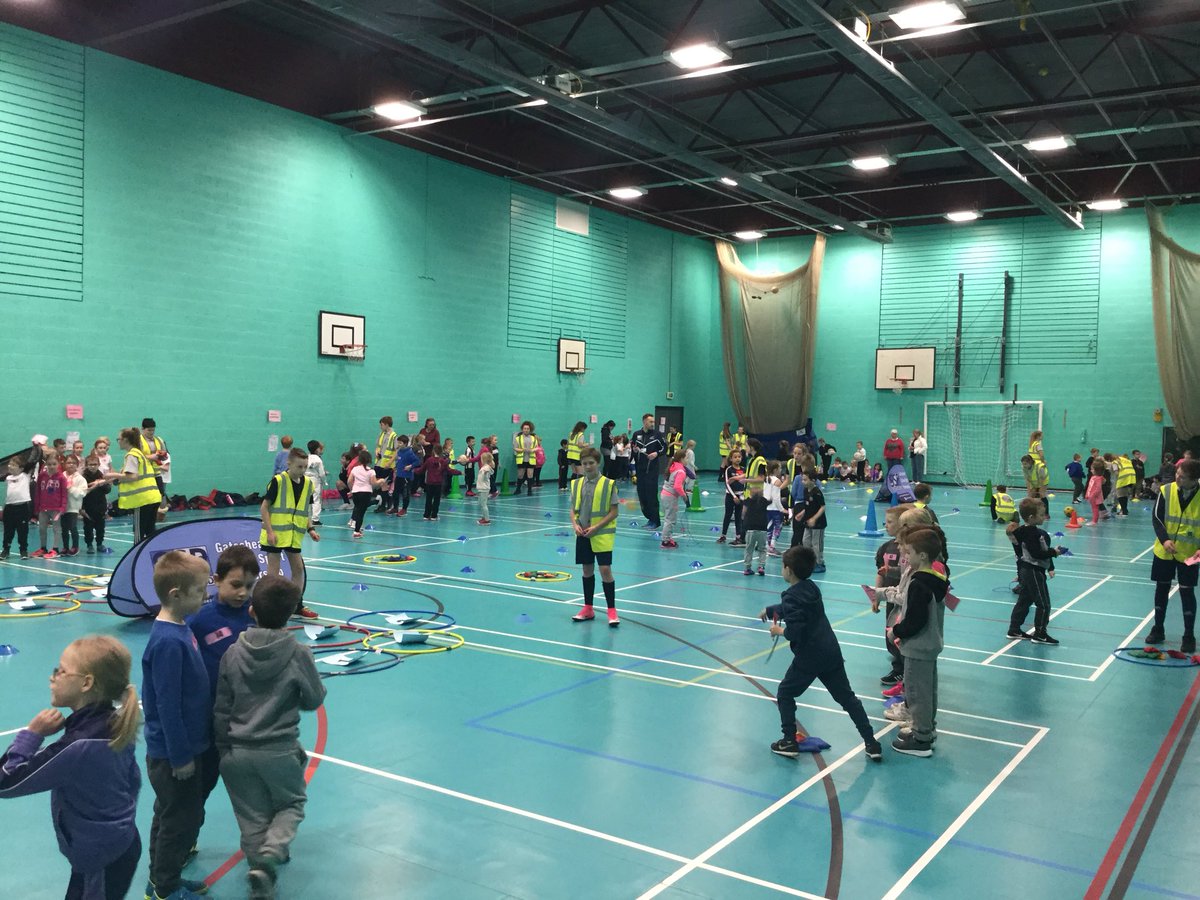GatesheadSSP's tweet photo. Nearly 400 year 2 pupils taking part in the @ThorpAcademy Multi-Skills event this morning #Partnership #ClusterProgramme #PremiumSLA https://t.co/qOGmBsw8w4