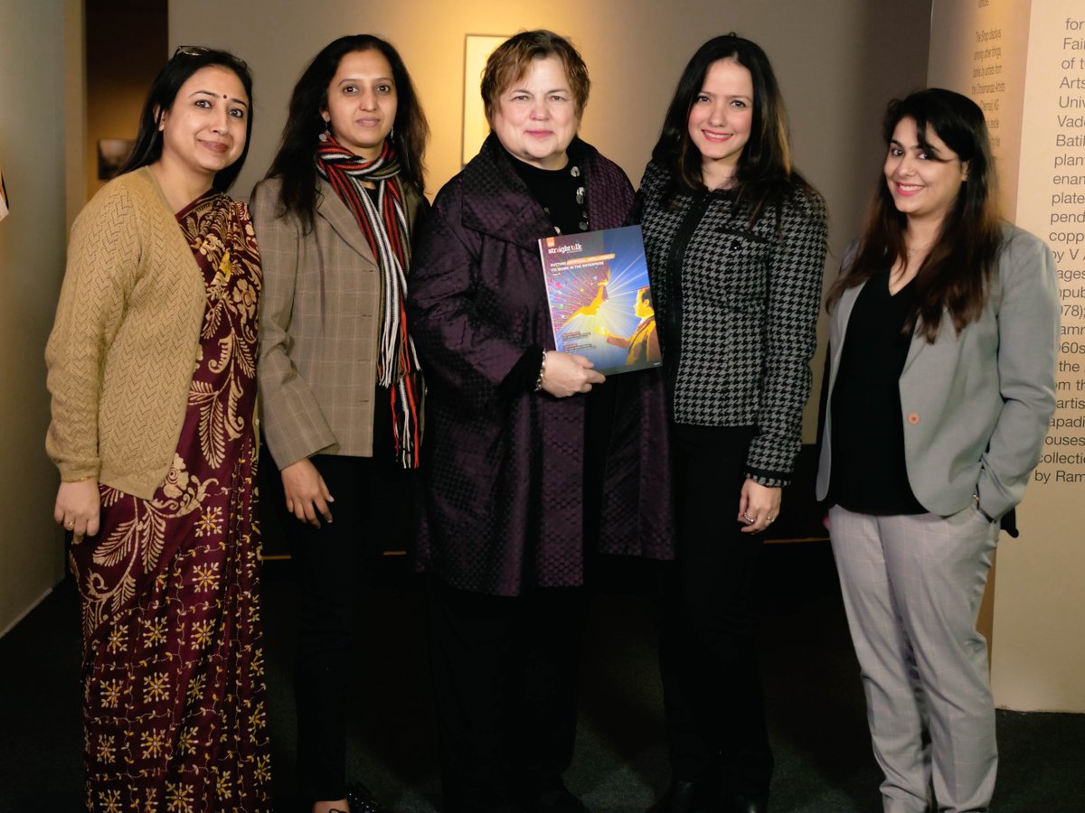 hcltech's tweet photo. HCL women leaders recently spent an inspiring afternoon with HCL board member, Ms. Robin Abrams discussing #diversity, and women in leadership as a part of the #HCL #redladder initiative. Watch out for more! https://t.co/tZWPi4kqdV