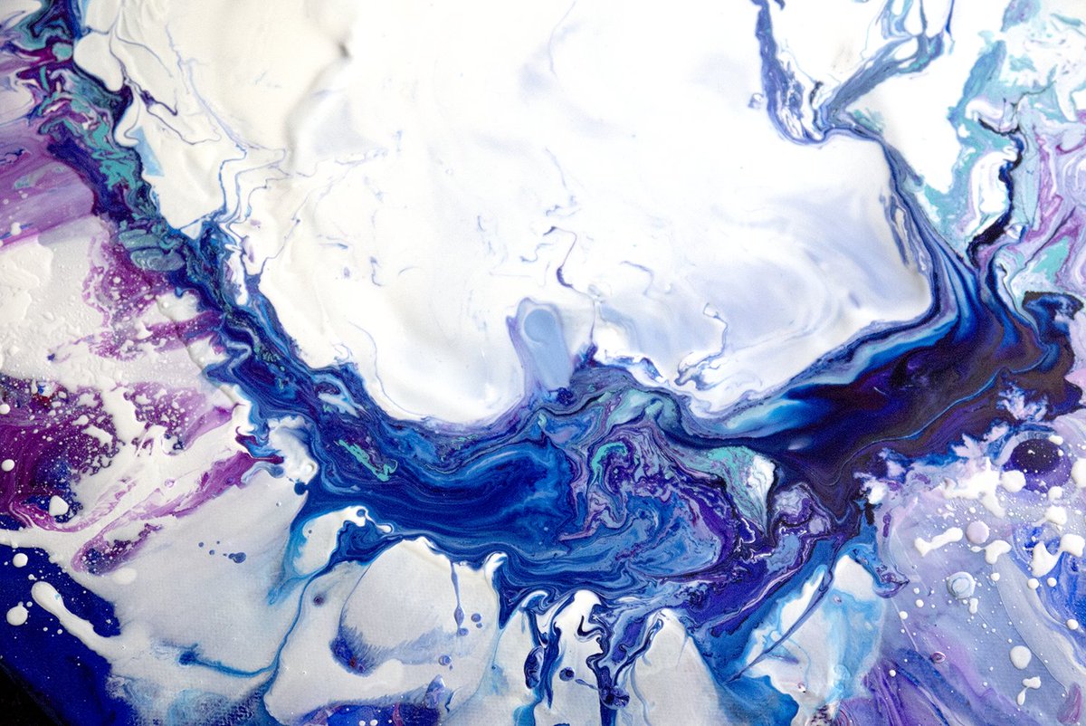 KHOpticians's tweet photo. Marilyn's studio is based at @FlonyxCreative in Knapp Road, #Cheltenham, where a community of #artists from various disciplines are based. If you are interested in discussing a commission with Marilyn, she would be happy to welcome you to her #studio https://t.co/UbSKmG6uv9