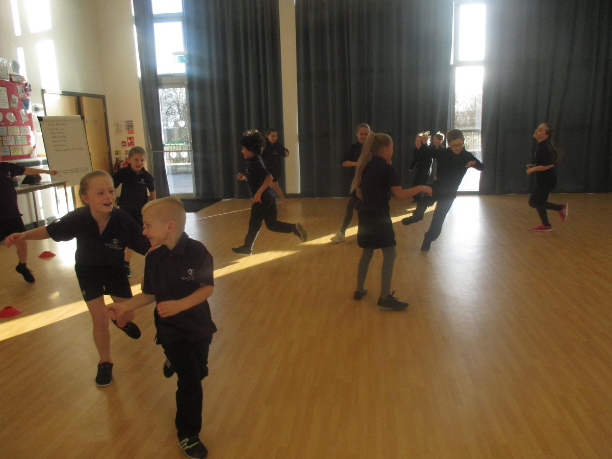 BeaconAcad's tweet photo. Y4 have been learning about our heart rate with Mr Parker @JBSportCoaching. We walked, jogged then ran and our heart rate went up for each activity. We will try to do the 30 min a day challenge! #activebursts #heartrate #fitness https://t.co/yiZ13dKLzO