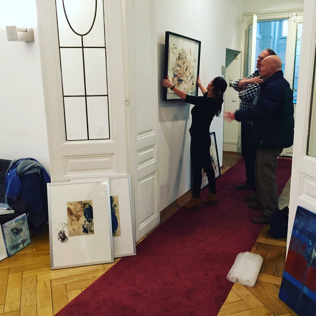 ZahnarztFFM's tweet photo. Neue #Kunst von Caroline Bechthold-Kern an den Wänden des #MaxBeckmann Haus in #Frankfurt bei #ZahnarztFrankfurt -> reinschauen lohnt sich! https://t.co/LXAu2X0gYm