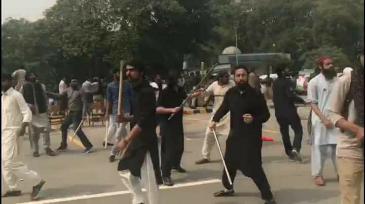 FaizMBaluch's tweet photo. The Punjab government has failed to take action angainst hooligans of, a religious group, Jama’at Islami Student wing who regularly against Baloch and Pashtun students in University of Punjab in Lahore. #LetStudentsStudy https://t.co/FgdMIp0rqQ