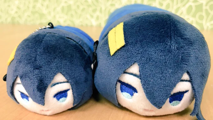エスケイジャパン様の「刀剣乱舞-ONLINE-  もちもちマスコット」の新規商品の監修画像を入手しました!今回はロング仕様のリストレストです!進化するもちもちマスコットをこれからもご期待ください△△ #刀剣乱舞 #とうらぶ