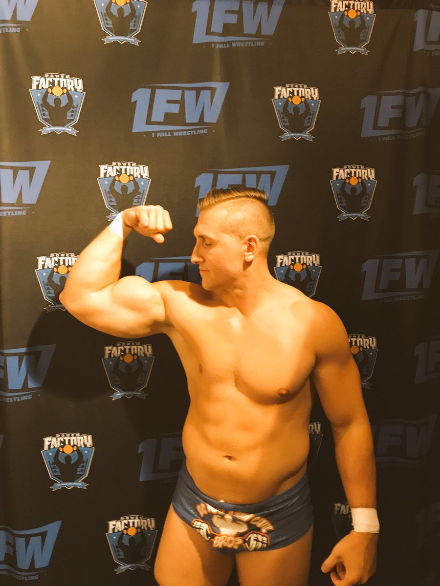Pres10Vance's tweet photo. #1FallWrestling #PowerFactory #Cornelia #Georgia #LandmarkArena #DoYouEvenCurlBro #MichiganMuscle https://t.co/DFUJDv5YpI
