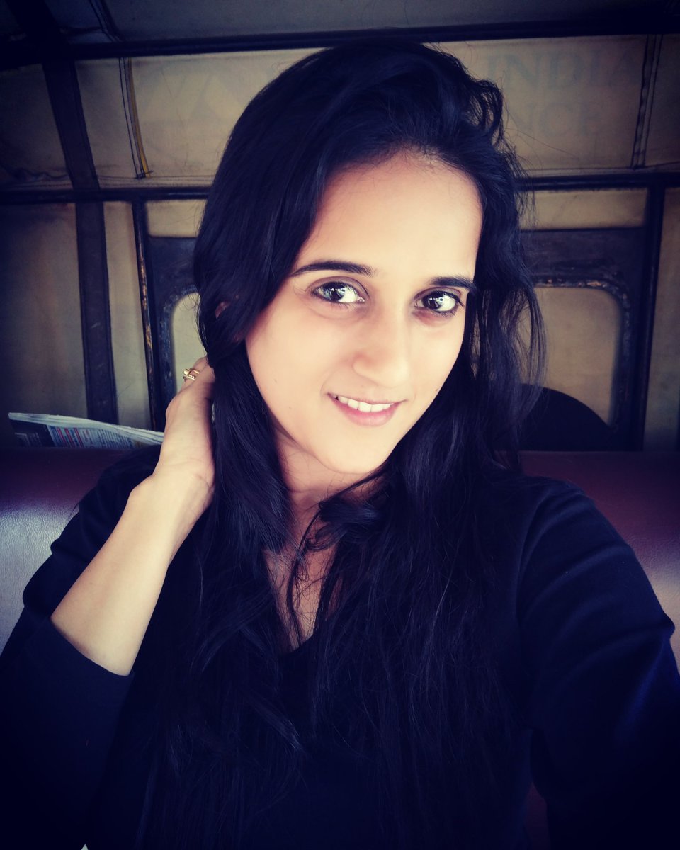 Sri_TS's tweet photo. Beating Monday blues with a dark black top :) #tinyupdates #autosavaari https://t.co/DY0YjR38ly