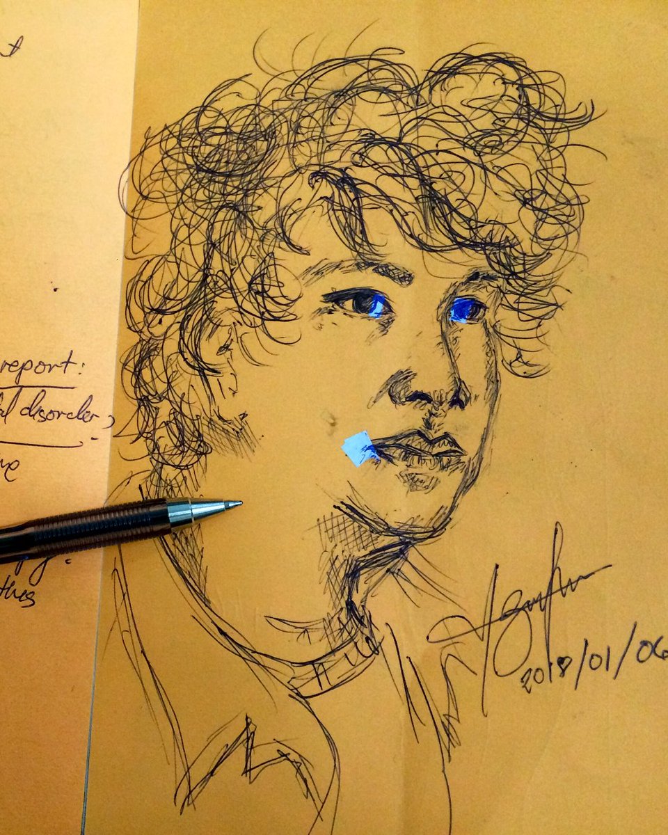 jtdrawsalot's tweet image. Quick live sketches of my classmates 
😂😂😂😂 

#artistsontwitter #jtdrawsalot #artsy #artph #sketch #art #artoftheday #livesketcj