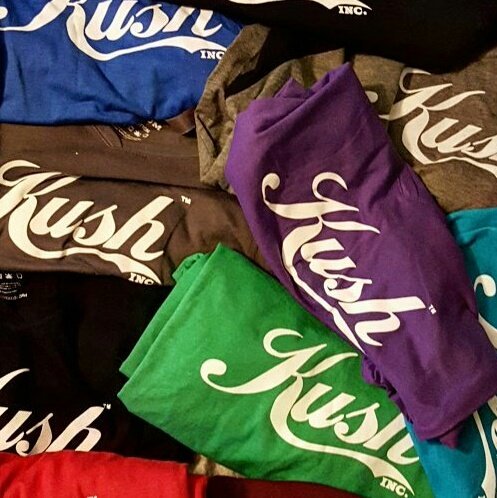 AllThingsKush's tweet photo. New colors in male shirts and girl's v-necks along with our newest baseball t's all at https://t.co/wgIk3pqbws #clothing #kushclothing #wax #shirts #STONER #bud #rasin #420blazeit #420friendly #Boro #girlsthatdab #StPete https://t.co/9tZOT5wSQN