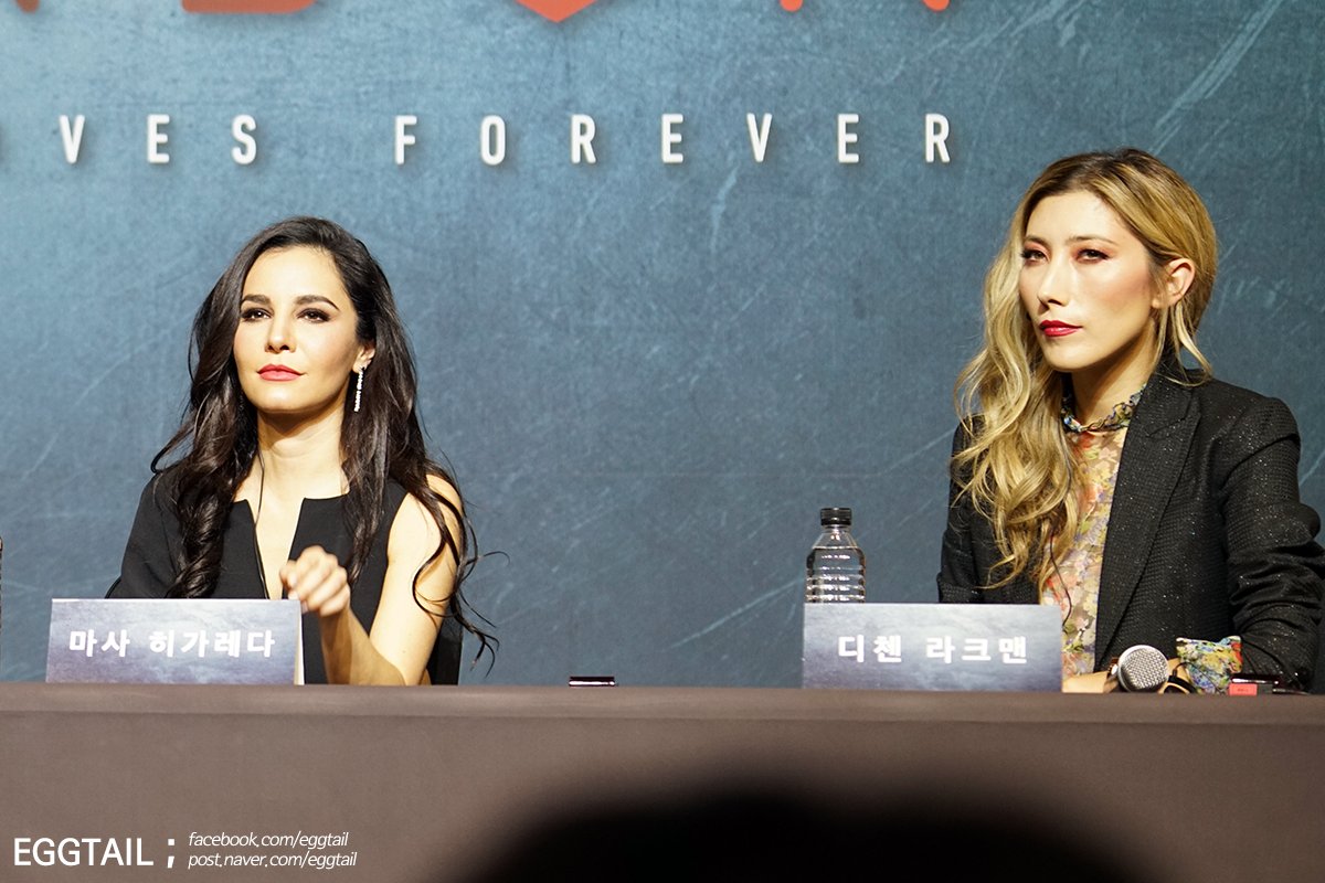 '얼터드 카본' 오르테가 역 마사 히가레다, 릴린 역 디첸 라크맨. 두 배우 모두 아름답고 매력적이에요! 😍😍😍😍Translate post