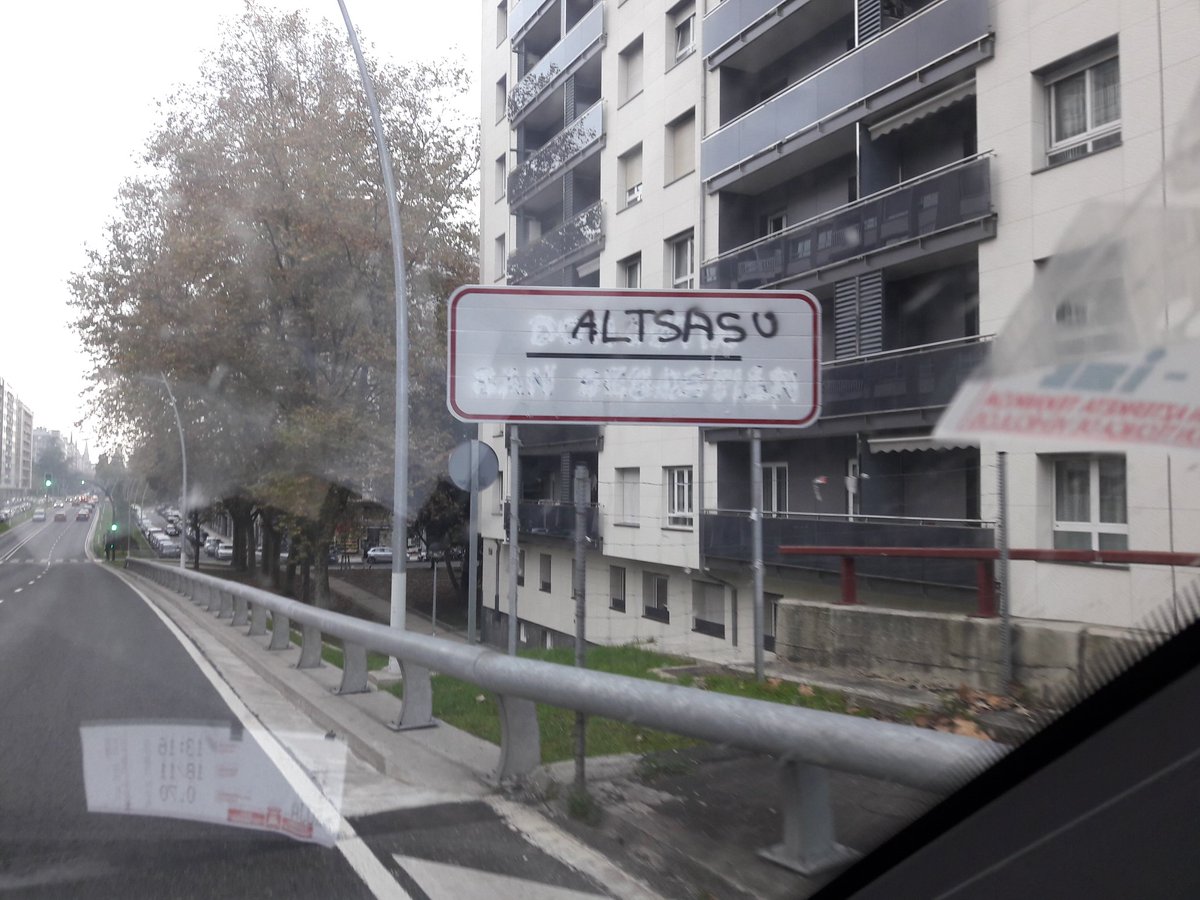 #PresioHeltzea saioan @Altsasugurasoak @OAskatu eta @Boro_LH izango ditugu 21:00etatik aurrera #Zarautz https://t.co/TA6j18s2ya https://t.co/JpoG1gCOTQ
