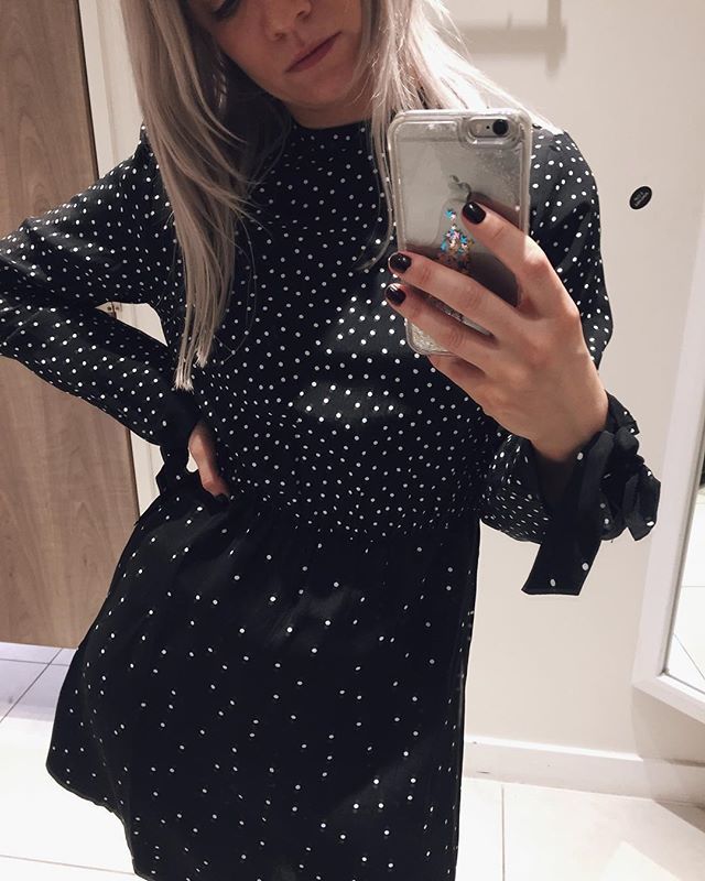 northernmagpie_'s tweet photo. Is it spring already, so I can wear this dress 🍃
.
.
.
.
.
#warehouswornwell #warehouseuk #warehouse #fblogger #fbloggers #ootdmagazine #outfitinspiration #styleblog #styleinspiration #fbloggersuk #londonblogger #personalstyle #northernmagpie #ootdwa… https://t.co/1XEXNqYBKA https://t.co/cfDFBZ2QCw