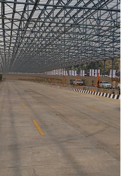 Nitin Gadkari (@nitin_gadkari) on Twitter photo Two underpasses, Signature Tower & Rajeev Chowk were inaugurated by CM Haryana Shri <a href="/mlkhattar/">Manohar Lal</a> ji and Shri <a href="/mansukhmandviya/">Dr Mansukh Mandaviya</a> ji at Gurugram, Haryana.
Completed in 16 months as against scheduled 30, these underpasses will help decongest Gurugram. Two underpasses, Signature Tower & Rajeev Chowk were inaugurated by CM Haryana Shri <a href="/mlkhattar/">Manohar Lal</a> ji and Shri <a href="/mansukhmandviya/">Dr Mansukh Mandaviya</a> ji at Gurugram, Haryana.
Completed in 16 months as against scheduled 30, these underpasses will help decongest Gurugram.