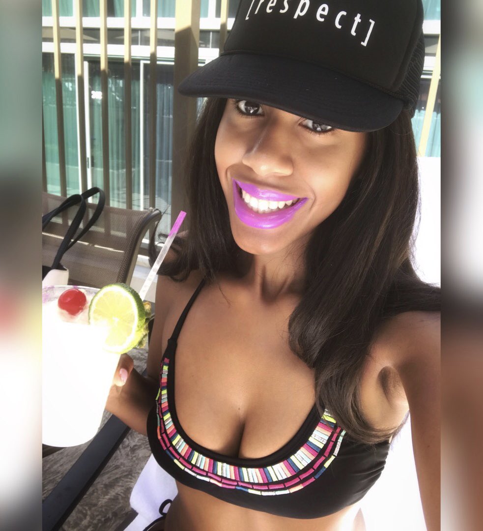LiaJamerson's tweet photo. #anaheim #california #bikini #disney #disneyland #adventure #autoshowlife #autoshow #innoutburger #shavedice #naias #anaheimpackingdistrict #eclecticchic #liajamerson #midwestblogger #travel #worldtraveler #blog #blogger #poolside #poolsidebarbie #toofaced #lipgloss #bikini https://t.co/0T6g9nib31
