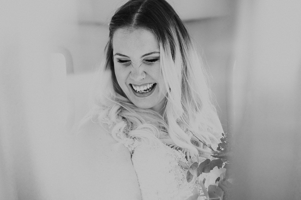 Lucy and Kelvein – Polhawn Fort Wedding danward.co.uk/lucy-and-kelvi…