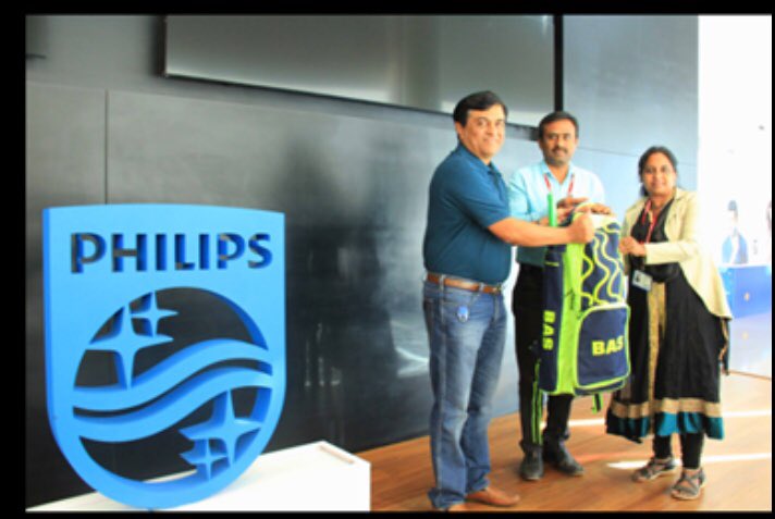 armaan_seth's tweet photo. You know you’re on the right path when you hear “Can I join @philipsindia when I grow up?” 😊 Our 1st #PhilipsPathshala with 35 bright students from Harohalli Govt School #improvinglives Thank You @SushmaBalu @prsdsrnvs @sumathigovinda for leading this.. https://t.co/aUJSqEGcuF