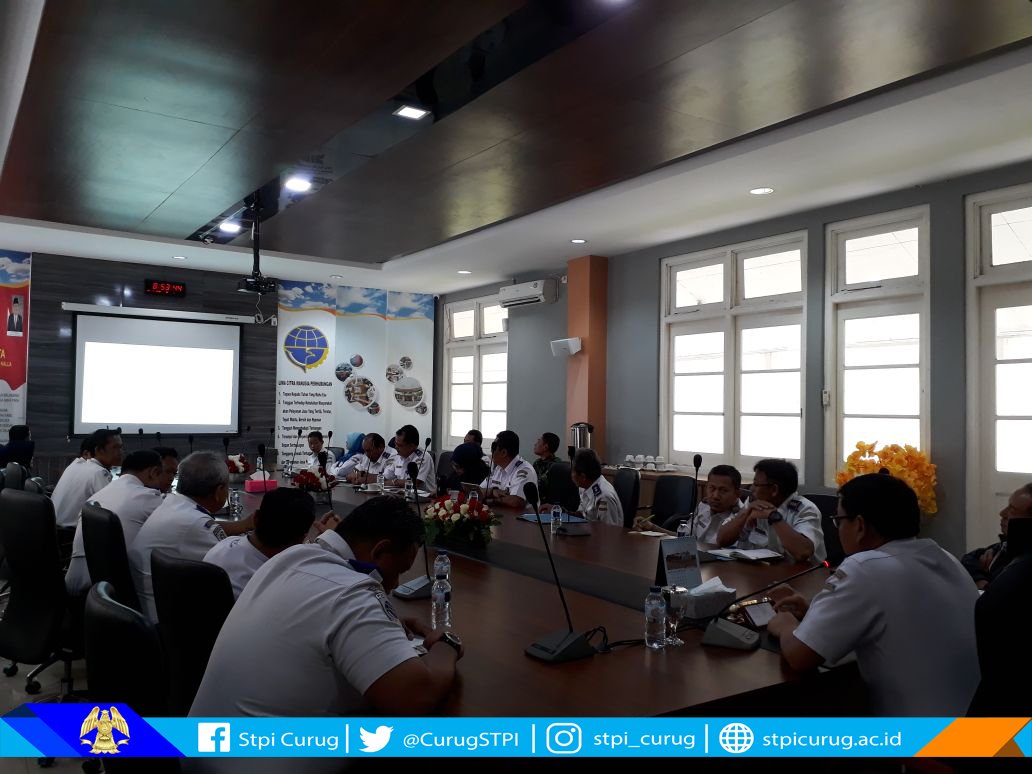 humasstpi's tweet photo. RT CurugSTPI: "2. Dalam wisuda nanti diagendakan akan dihadiri oleh Menteri Perhubungan Bapak Budi Karya Sumadi, Menteri Pemberdayaan Aparatur Negara dan Repormasi Birokrasi Bapak Asman Abnur dan Kepala BPSDM Perhubungan serta Pejabat di lingkungan K… https://t.co/an8qvoqMsK"