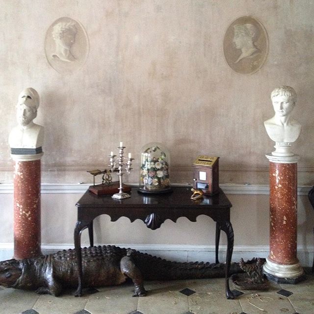 IrishAesthete's tweet photo. The entrance hall of Prehen, County Derry, its walls frescoed in 1977 by Alec Cobbe. #NorthernIreland #Prehen #CountyDerry #IrishCountryHouse #Fresco https://t.co/Lgw1bTlUsj https://t.co/SmTutnlSVV https://t.co/X7MXldPIDp