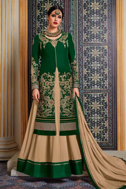 andaaz_fashion's tweet photo. Exclusive Beige Santoon Lehenga With Velvet Choli  Online.
@andaaz_fashion
#FestivalWear #WeddingWear #PartyWear #Sangeet #Eid #designerlehenga #womanfashion #onlineshopping #Embroideredwork
Book Now: https://t.co/b8DzhpylZa https://t.co/Omdp9sSOoU