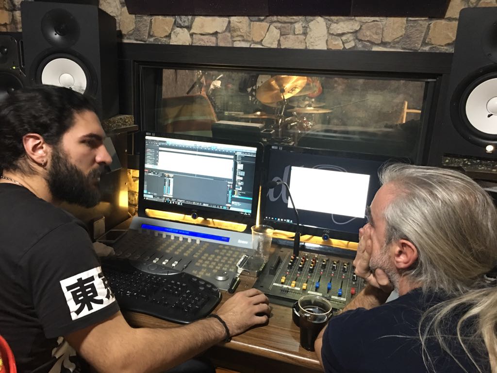 AngelsStormBand's tweet photo. Comentando la jugada https://t.co/ssTi6IqYYx