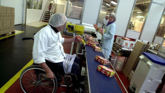 DTSZN_Mos's tweet image. Новый законопроект, регламентирующий процесс выплат пенсий в России в скором времени могут рассмотреть в Государственной думе Российской Федерации.

Подробнее: facebook.com/dtsznMos/posts…

#Москва #ДТСЗН #соцзащита #новости #труд #инвалиды #работа #закон #пенсия