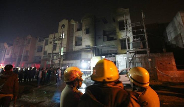 thegenxtimes's tweet photo. #17Killed In Fire At A #FireCracker #warehouse In Delhi’s #BawanaIndustrialArea

https://t.co/hmLCPkl8l1

#ChiefMinister #ArvindKejriwal #FireDepartment #CrackerFactory #CabinetMinister
#SatyendarJain #PrimeMinister #NarendraModi #AIIMS  #HealthMinistry #TheGenXTimes #GenXiMedia https://t.co/XZF3HMIu02