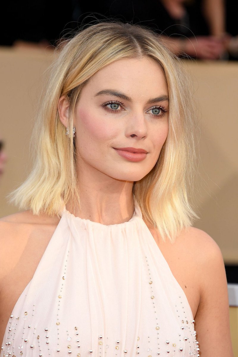 margotrobbiebth's tweet photo. (21/01/18) #MargotRobbie ที่งาน Annual Screen Actors Guild Awards 2018 ในแอลเอค่า #SAGAwards https://t.co/EcBALpnxIm