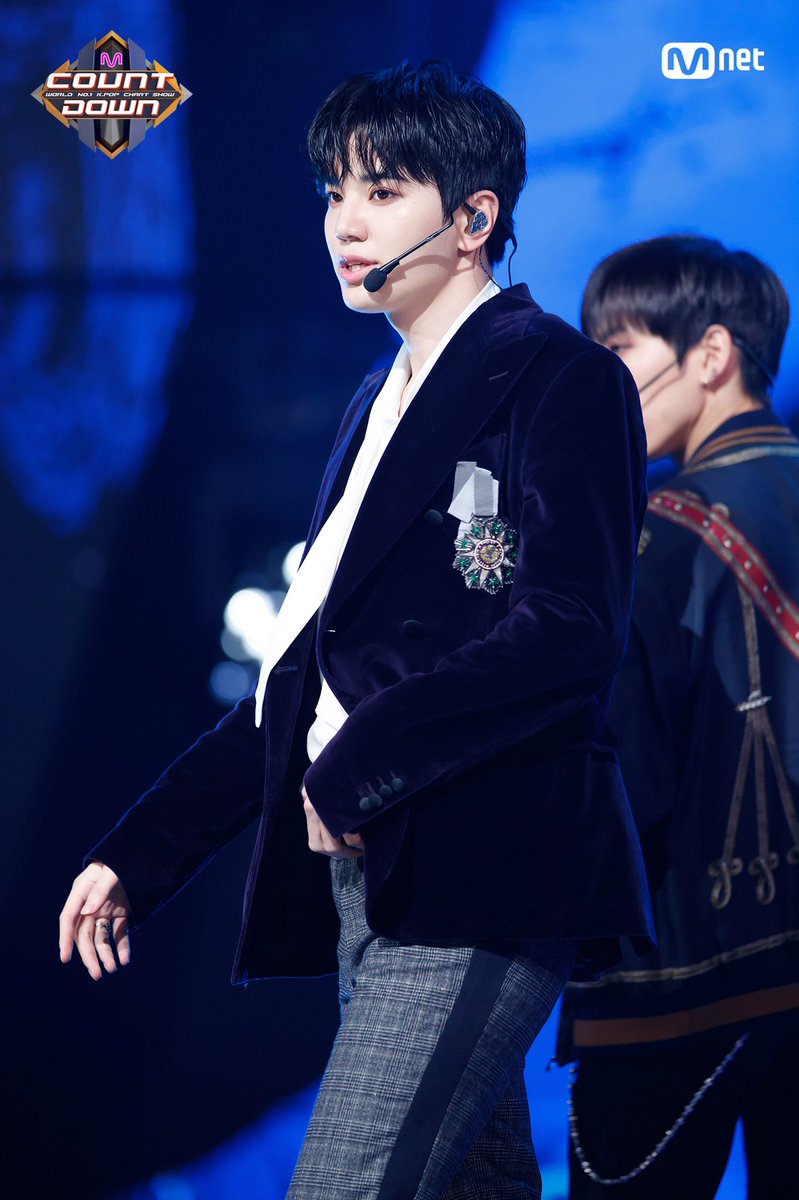 infinite_sync's tweet photo. [PIC] 180122 Mnet Mcountdown Official Photos - #INFINITE #TellMe2ndWin (link: https://t.co/IvxLjFJtK8) 

#Sungjong https://t.co/v2scK8LGQ8