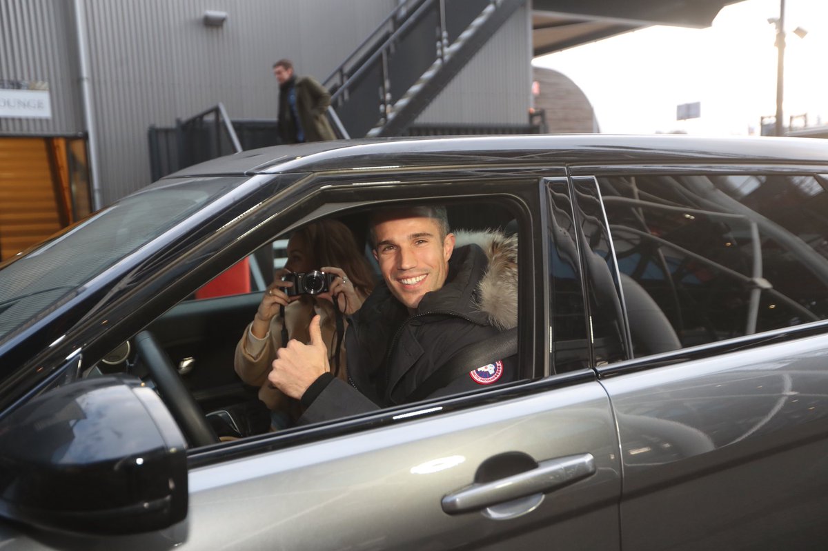 Feyenoord's tweet photo. Look who’s here! 😍

@Persie_Official 

#RVPISBACK https://t.co/IHIHoGCG3q