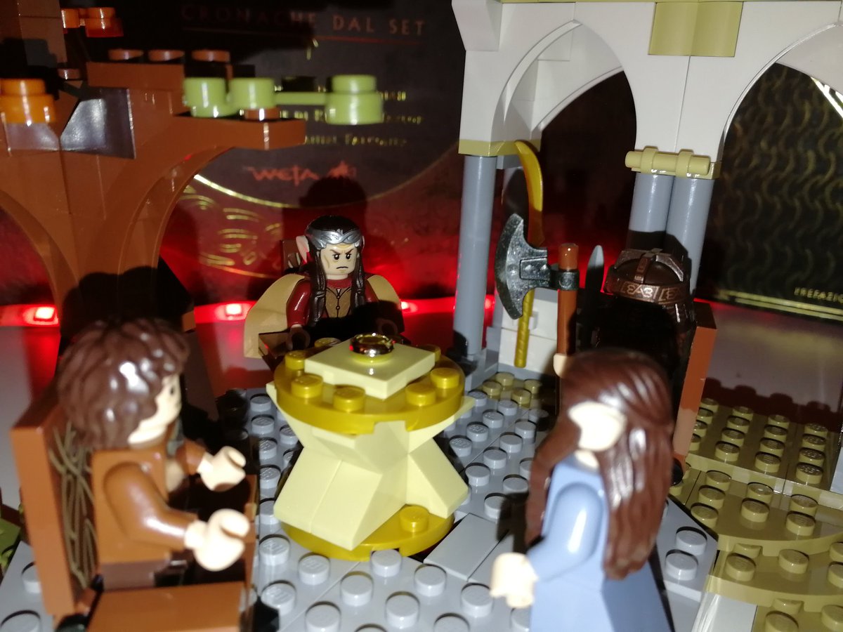 TolkienBooks1's tweet photo. Nuovi acquisti :) #tolkien #TolkienCollection #LEGO https://t.co/GZbqBTLz5Y