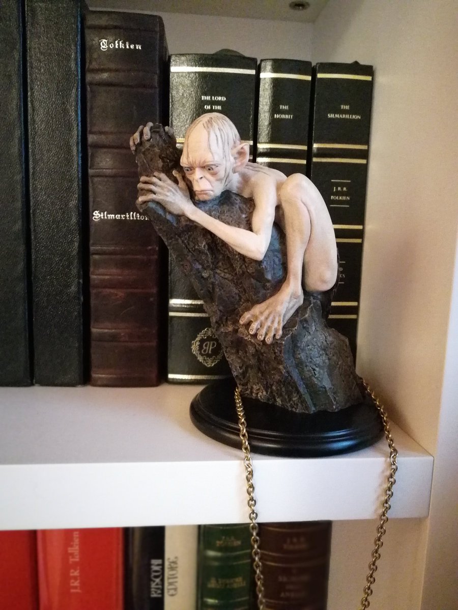 TolkienBooks1's tweet photo. New arrive in my #TolkienCollection #tolkien #gollum https://t.co/WZht2jqYg8
