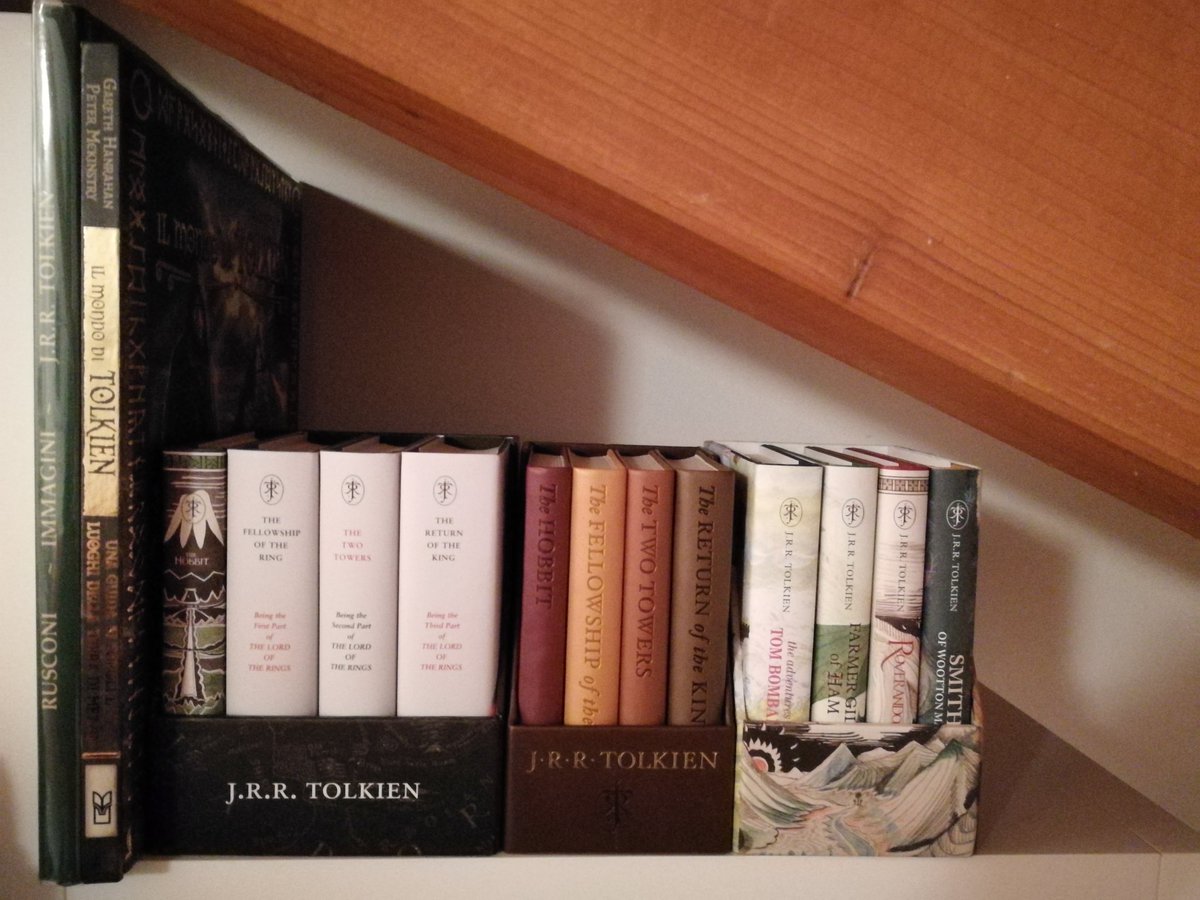 TolkienBooks1's tweet photo. New boxed set in my #TolkienCollection #tolkien https://t.co/UgMNVKveLj